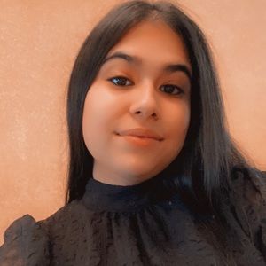Meet your Posher, Camila